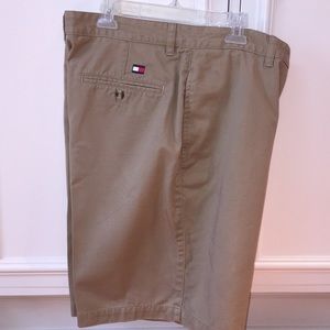 Men’s shorts. Khaki. Tommy Hilfiger.